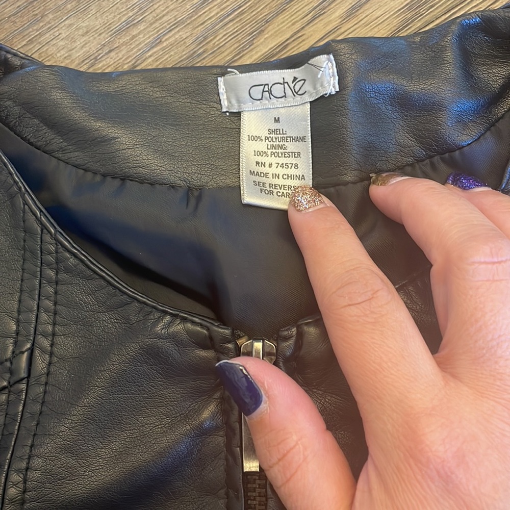 Cache Polyester Jacket Size M - image 2